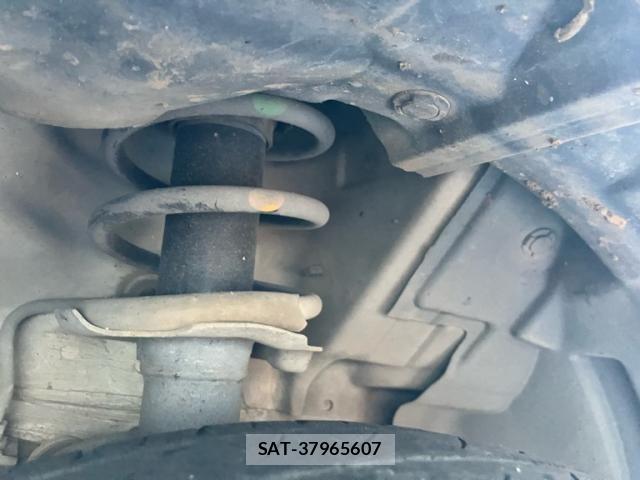 Nissan NOTE 2014-01 7980416-5