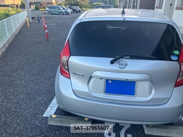 Nissan NOTE 2014-01 7980416-8