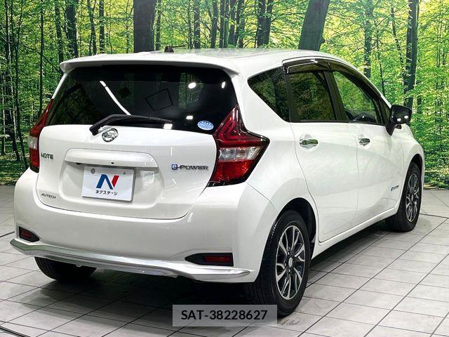 Nissan NOTE 2018-03 7980404-16