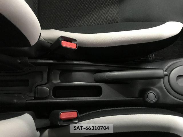 Nissan NOTE 2019-04 7980409-23