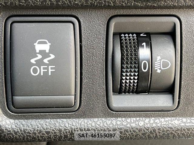 Nissan NOTE 2016-01 7980403-17
