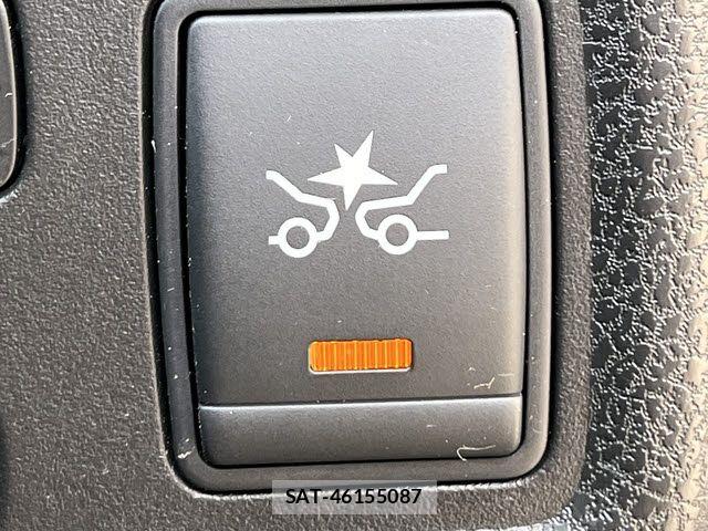 Nissan NOTE 2016-01 7980403-5