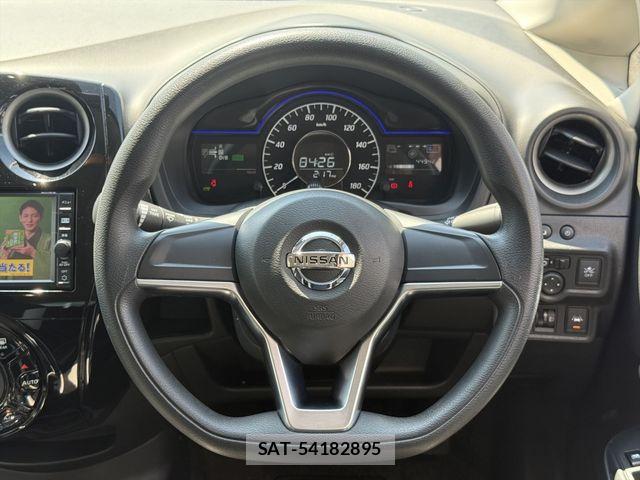 Nissan NOTE 2018-06 7980402-15