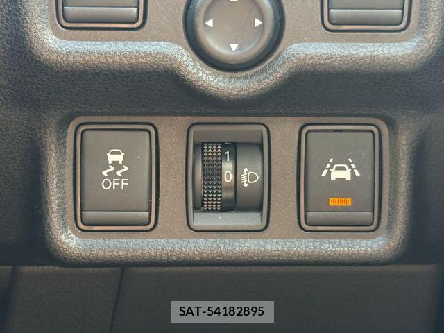 Nissan NOTE 2018-06 7980402-21