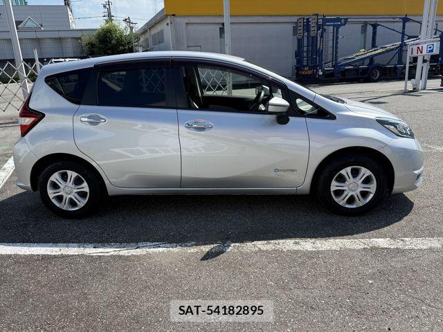 Nissan NOTE 2018-06 7980402-3
