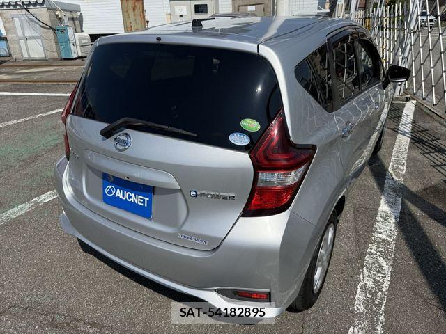 Nissan NOTE 2018-06 7980402-4