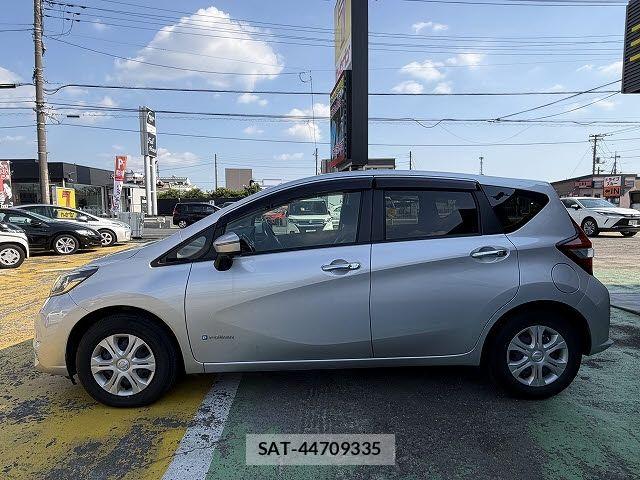 Nissan NOTE 2021-01 7980400-5