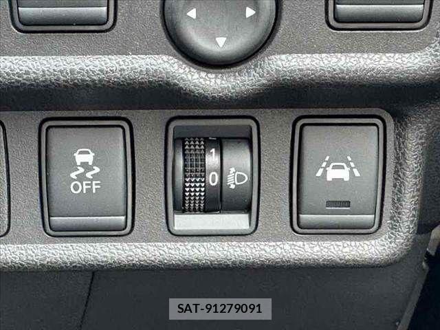 Nissan NOTE 2020-04 7980396-5