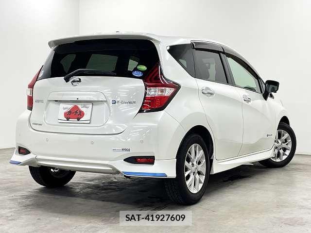 Nissan NOTE 2019-05 7980388-2