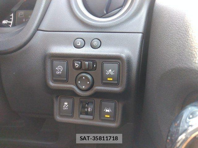 Nissan NOTE 2015-08 7980408-21