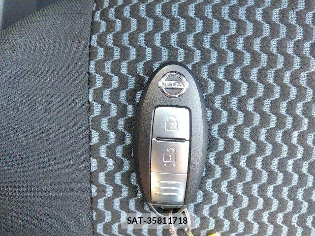 Nissan NOTE 2015-08 7980408-27