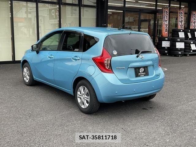 Nissan NOTE 2015-08 7980408-2