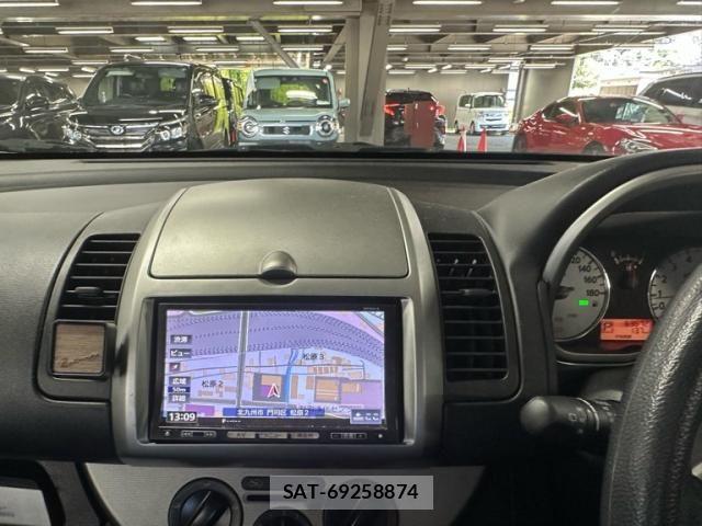 Nissan NOTE 2011-09 8037390-14