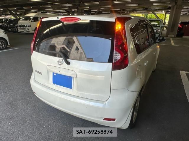 Nissan NOTE 2011-09 8037390-2