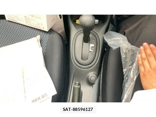 Nissan NOTE 2014-09 8037385-16