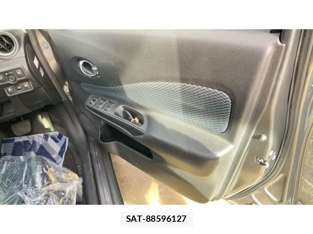 Nissan NOTE 2014-09 8037385-19