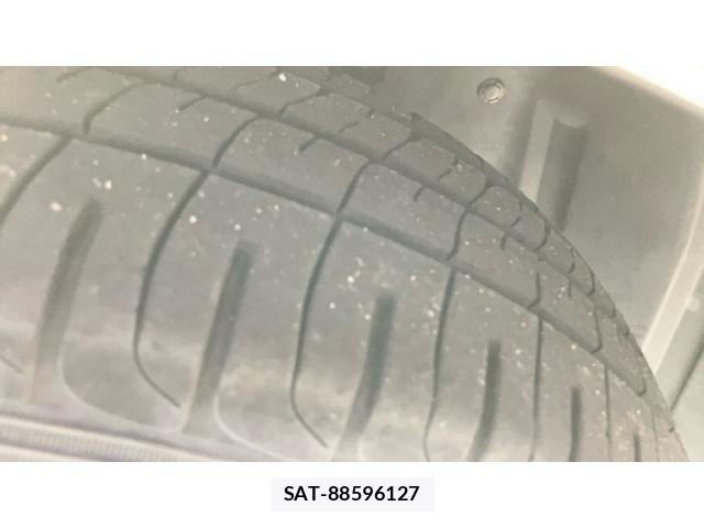 Nissan NOTE 2014-09 8037385-7