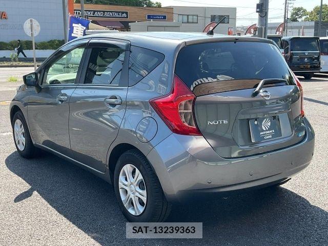 Nissan NOTE 2014-11 8037364-9