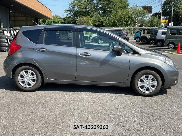 Nissan NOTE 2014-11 8037364-6