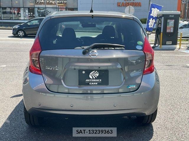 Nissan NOTE 2014-11 8037364-8