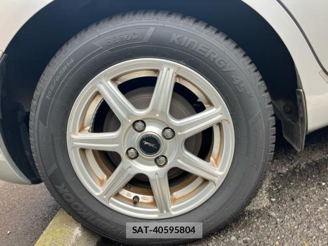 Nissan NOTE 2015-07 8037392-5