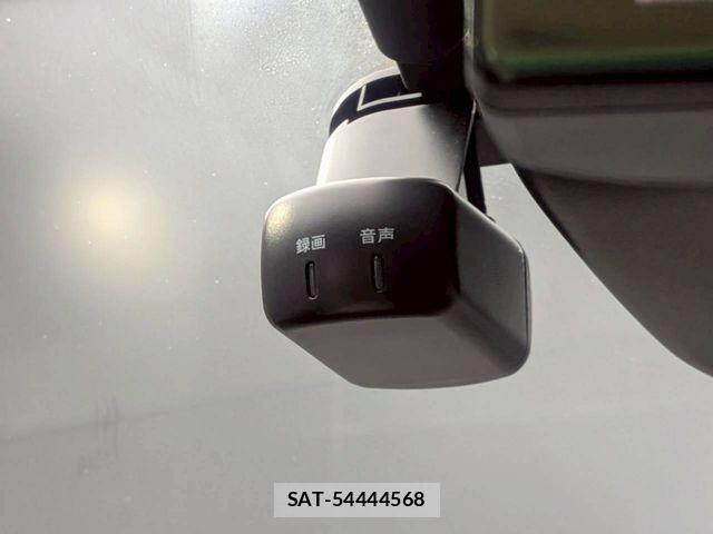 Nissan NOTE 2021-04 8037335-6