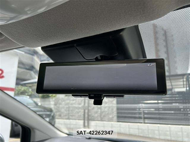 Nissan NOTE 2022-07 8037324-9