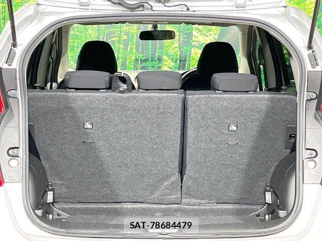 Nissan NOTE 2014-05 8037372-9