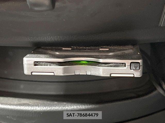Nissan NOTE 2014-05 8037372-4