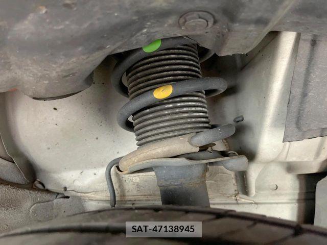Nissan NOTE 2017-09 8037357-19