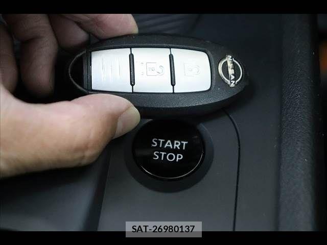 Nissan NOTE 2022-02 8037345-6
