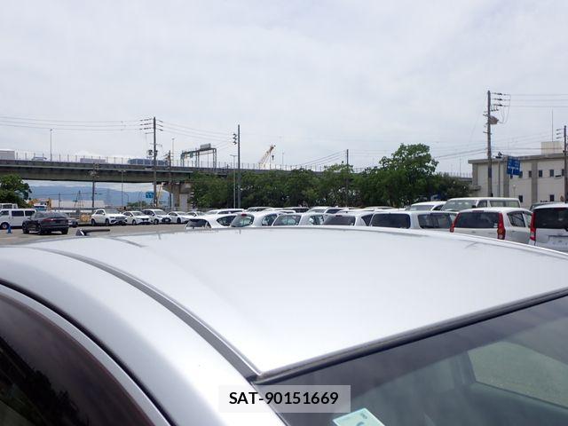 Nissan NOTE 2017-06 8037369-9