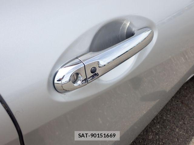 Nissan NOTE 2017-06 8037369-10