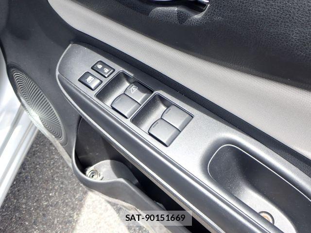 Nissan NOTE 2017-06 8037369-19