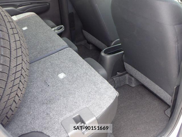 Nissan NOTE 2017-06 8037369-22