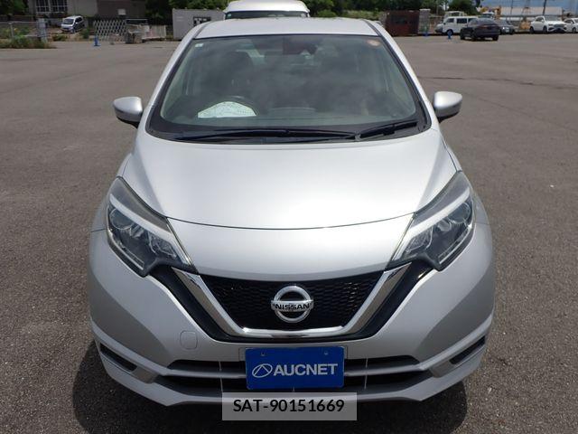 Nissan NOTE 2017-06 8037369-4