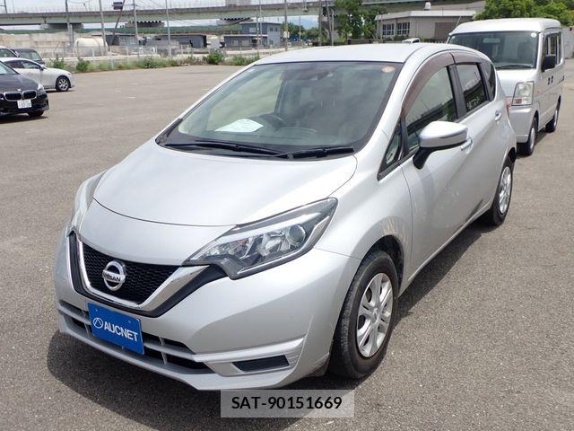 Nissan NOTE 2017-06 8037369-6