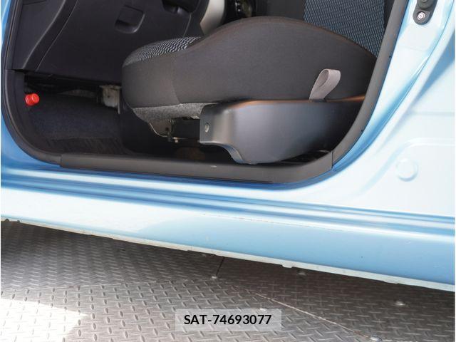 Nissan NOTE 2016-02 8037361-8