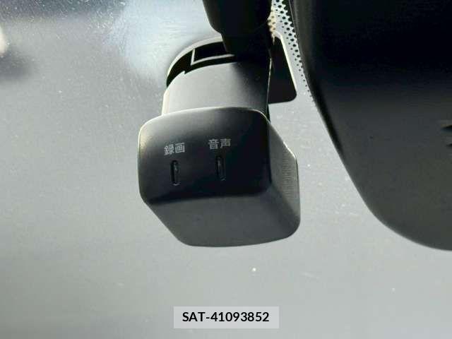 Nissan NOTE 2021-05 8037328-6