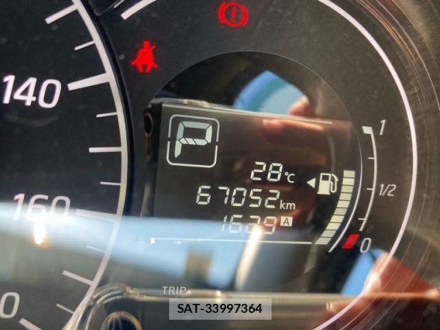 Nissan NOTE 2014-05 8037374-26
