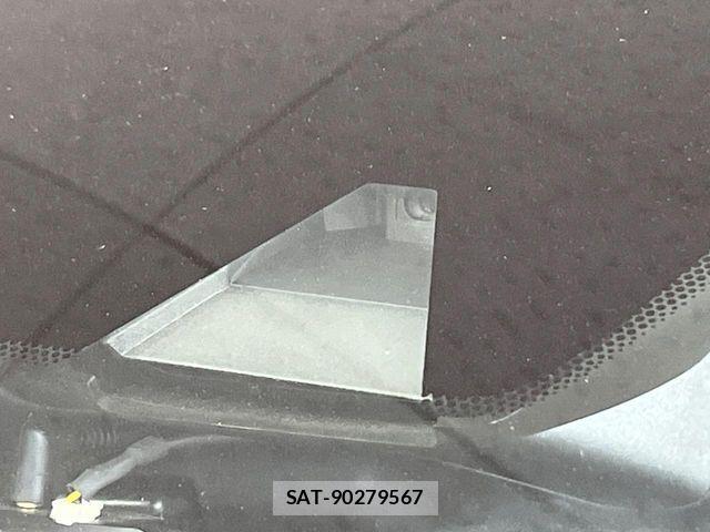 Nissan NOTE 2017-03 8037358-2