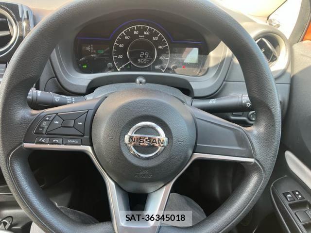 Nissan NOTE 2016-11 8037368-17