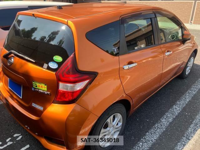 Nissan NOTE 2016-11 8037368-4