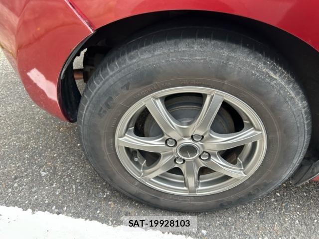 Nissan NOTE 2013-12 8037391-6