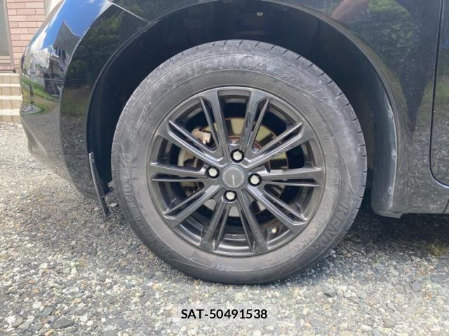 Nissan NOTE 2014-03 8037380-9