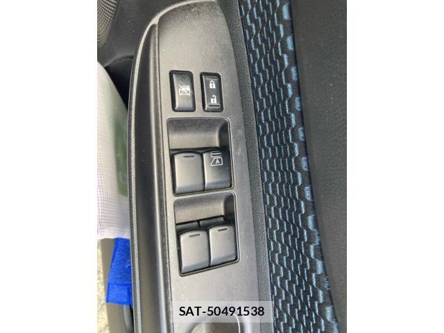 Nissan NOTE 2014-03 8037380-15