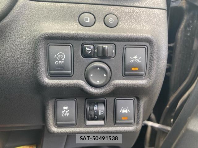 Nissan NOTE 2014-03 8037380-16