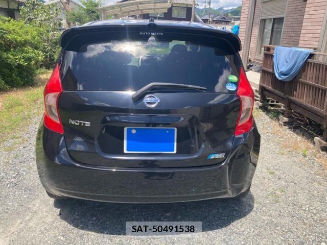 Nissan NOTE 2014-03 8037380-3