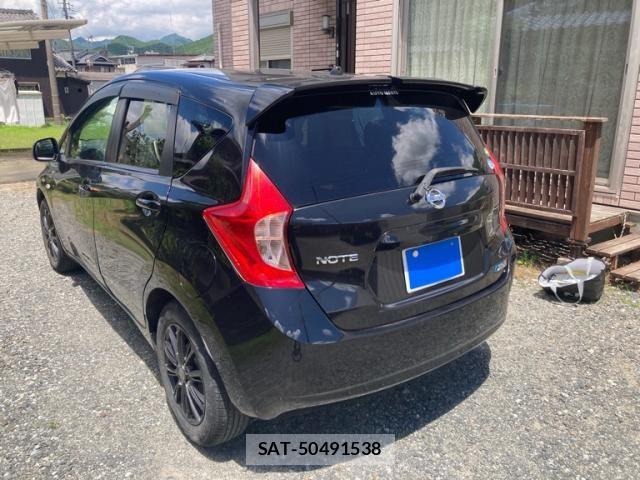 Nissan NOTE 2014-03 8037380-4