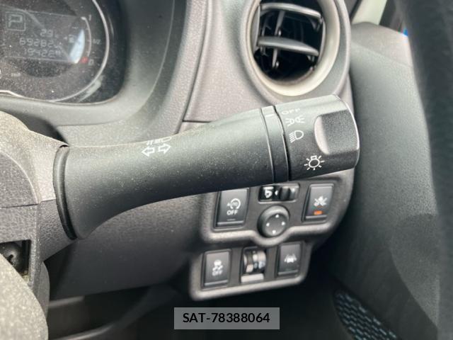 Nissan NOTE 2014-02 8037377-12